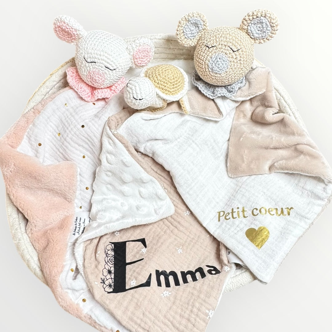 Doudou Lunéa, création artisanale douce pour bébé et personnalisable