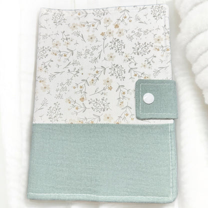 Protège Carnet de Santé « Douceur Sauge » Personnalisable