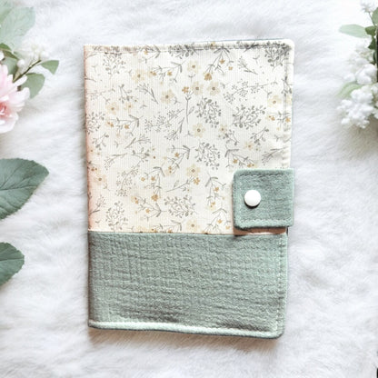 Protège Carnet de Santé « Douceur Sauge » Personnalisable