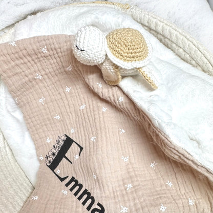 Doudou Lunéa, création artisanale douce pour bébé et personnalisable