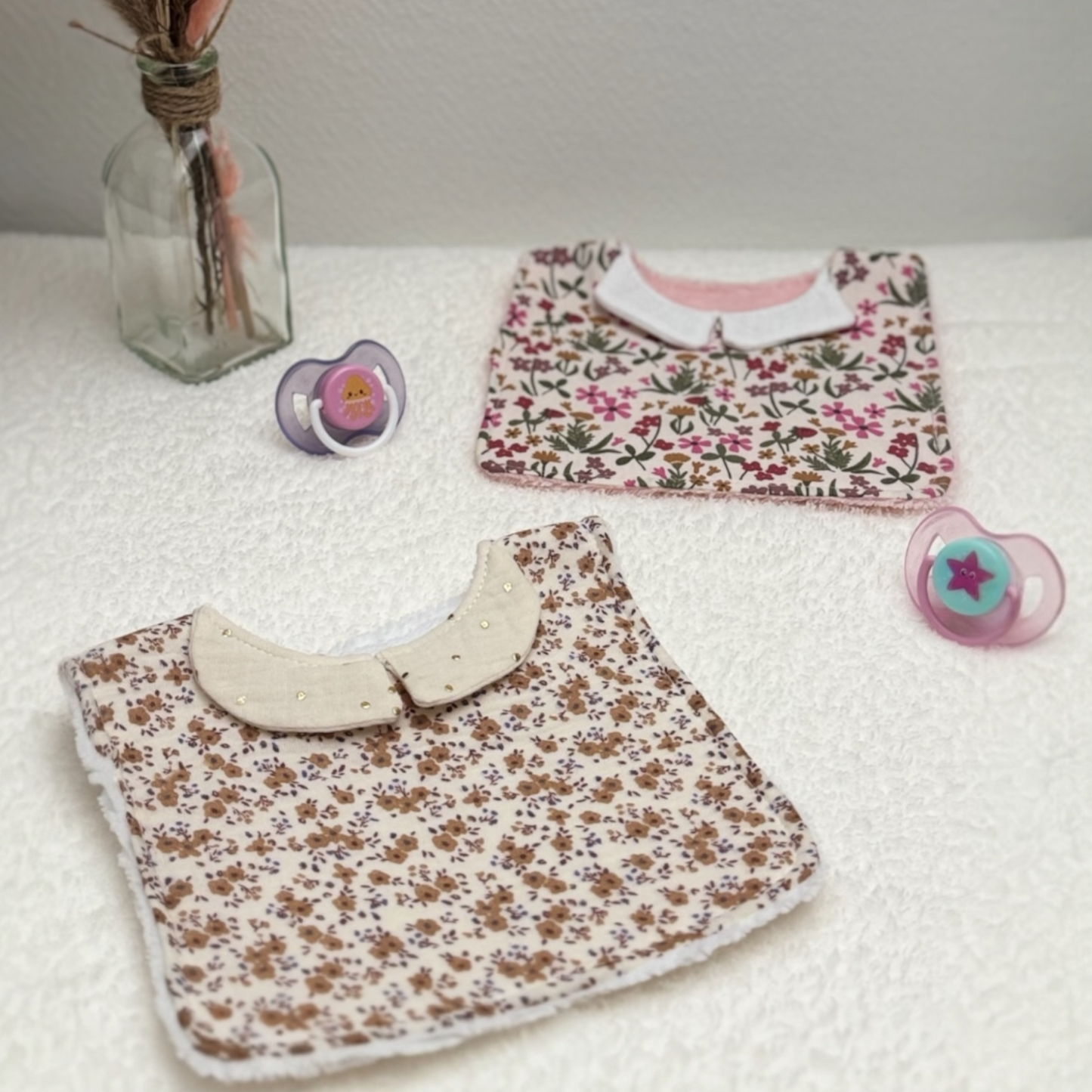 Bavoir à col pour bébé  personnalisable